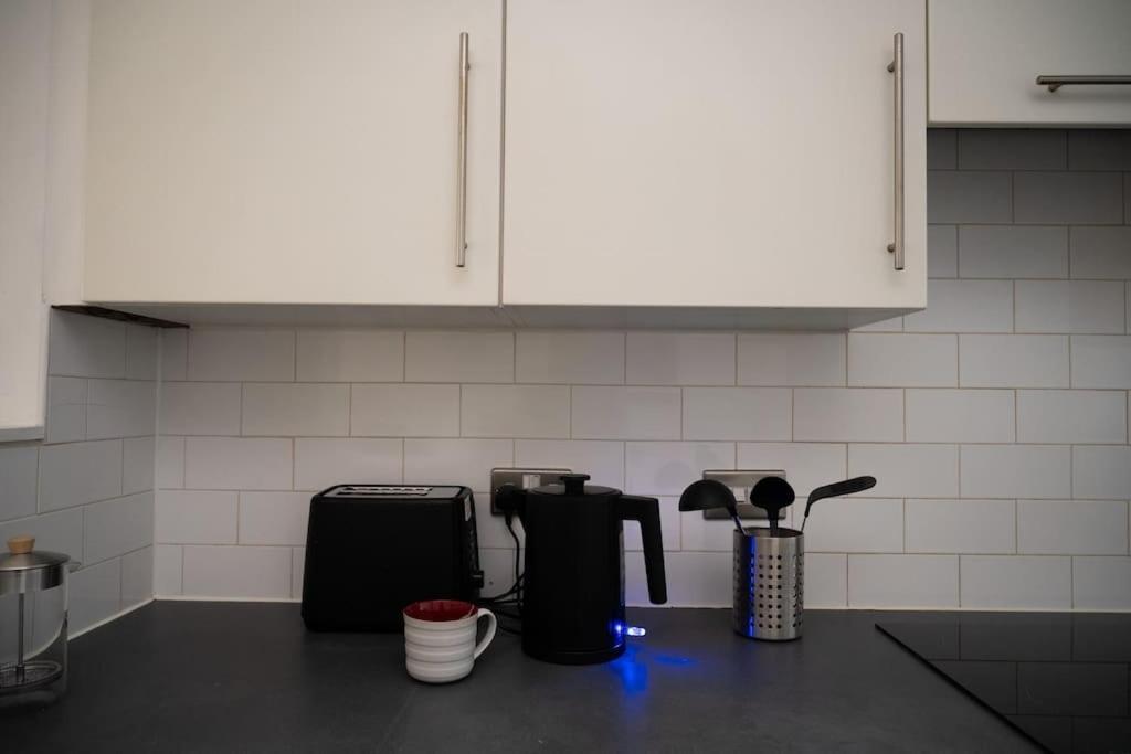 2 Bed Apt In Leeds City Centre Екстер'єр фото