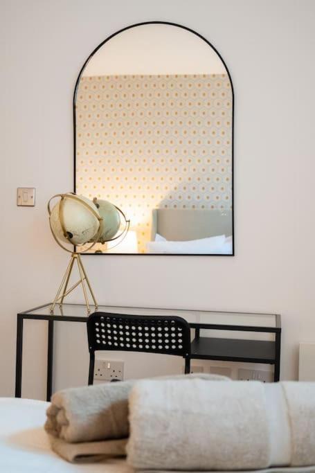 2 Bed Apt In Leeds City Centre Екстер'єр фото