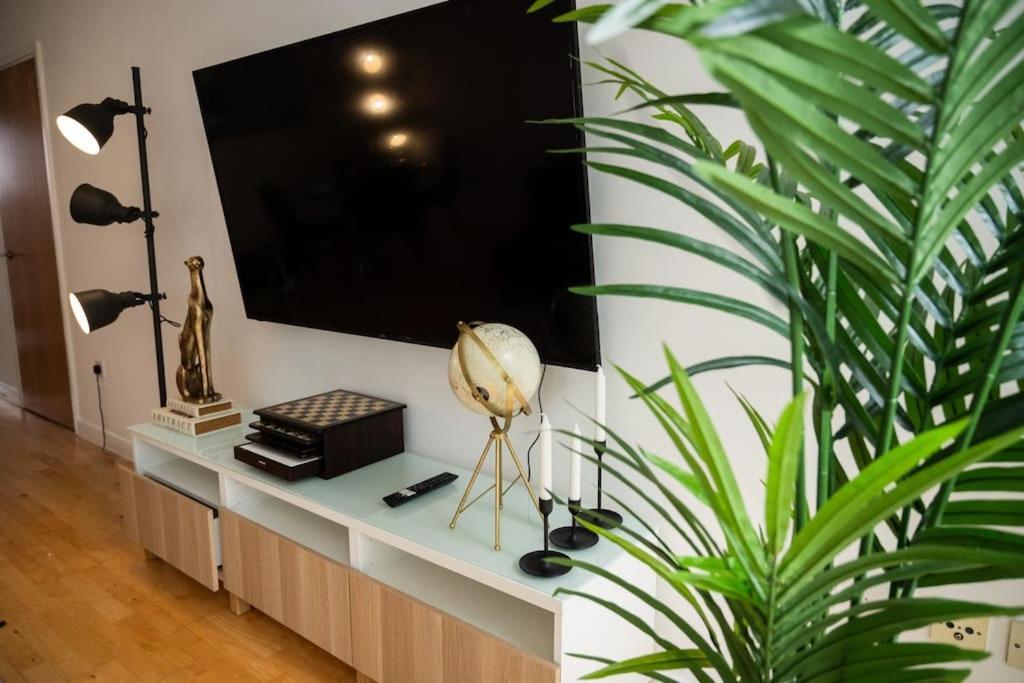 2 Bed Apt In Leeds City Centre Екстер'єр фото