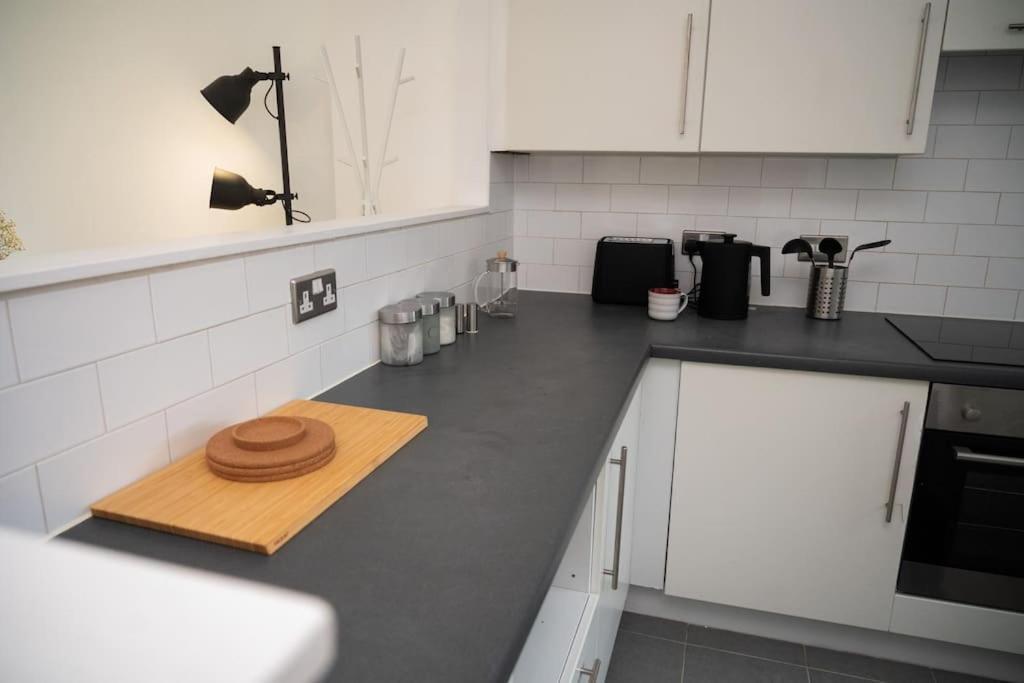 2 Bed Apt In Leeds City Centre Екстер'єр фото
