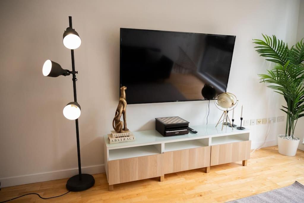 2 Bed Apt In Leeds City Centre Екстер'єр фото